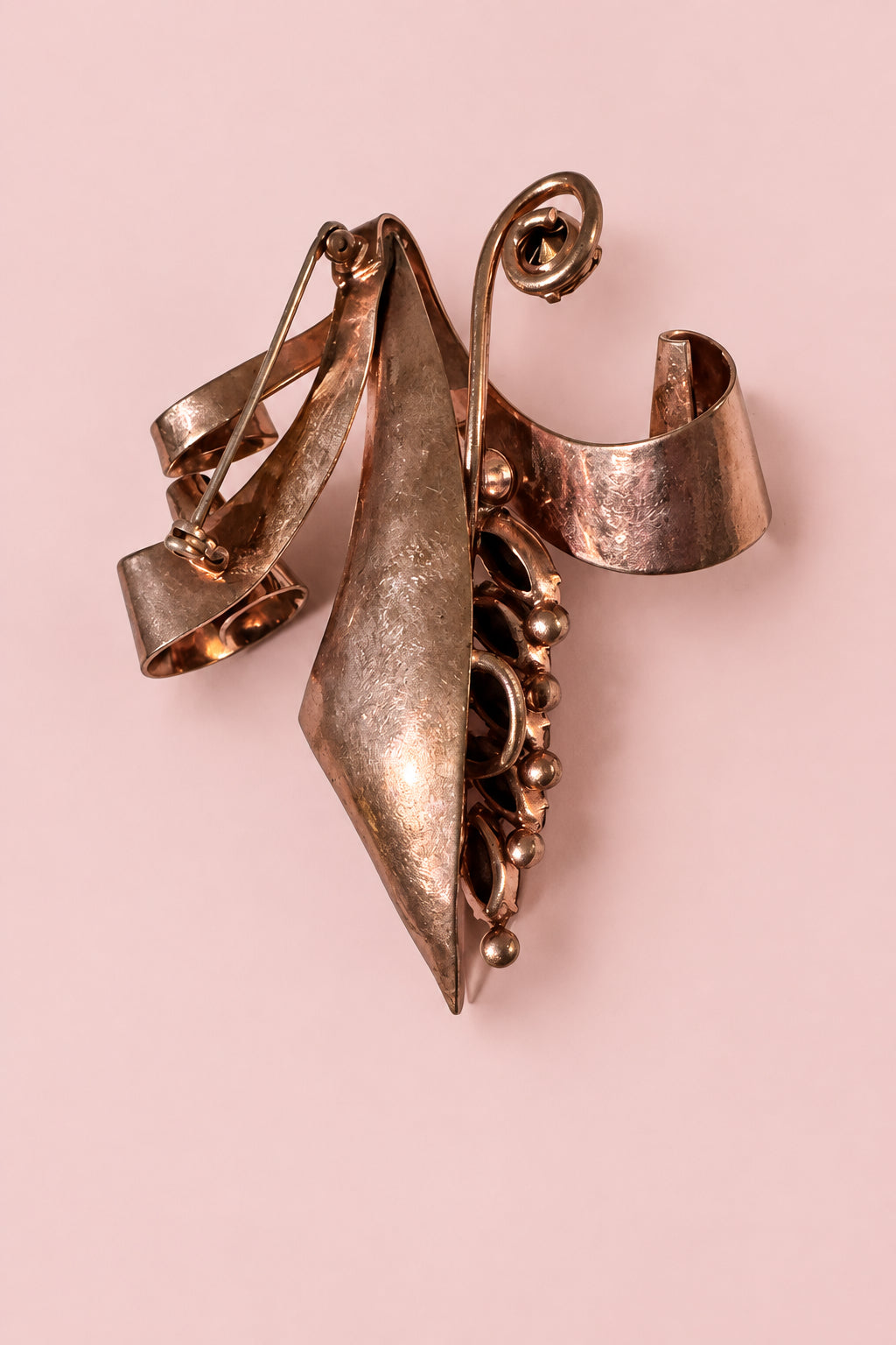 Captivating Art Deco Brooch