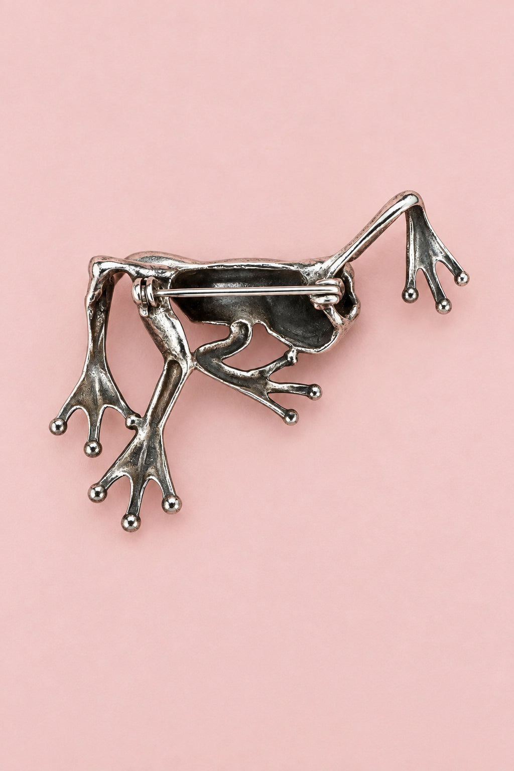 Delightful Tree Frog Figural Brooch