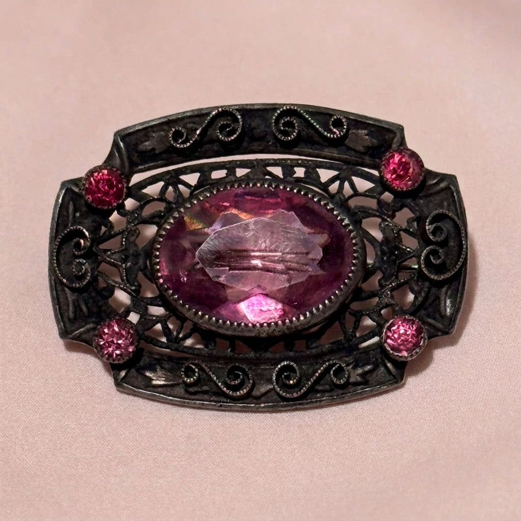 Lovely and romantic pink crystal brooch