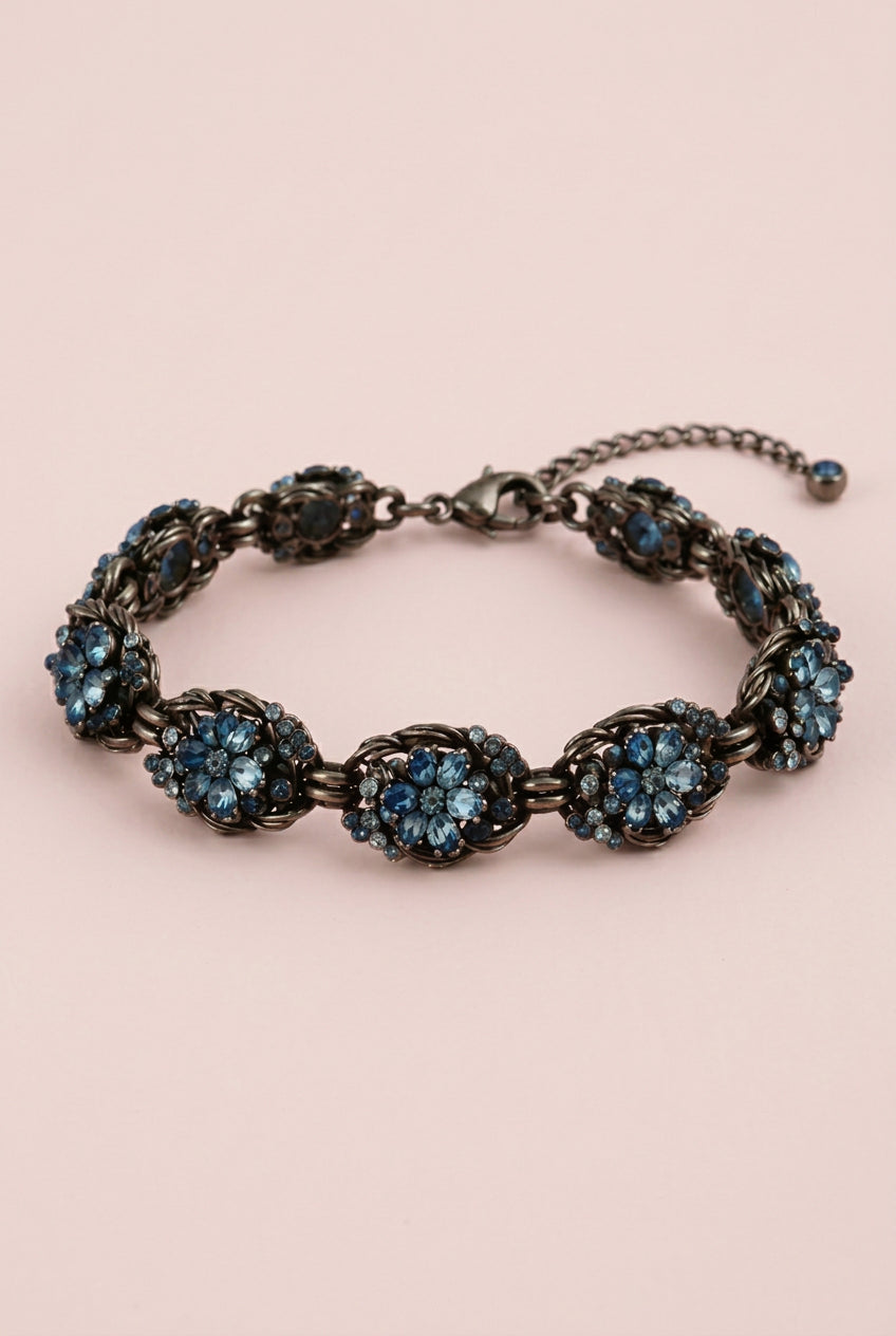 Cinematic Hollycraft hallmarked 1953 bracelet