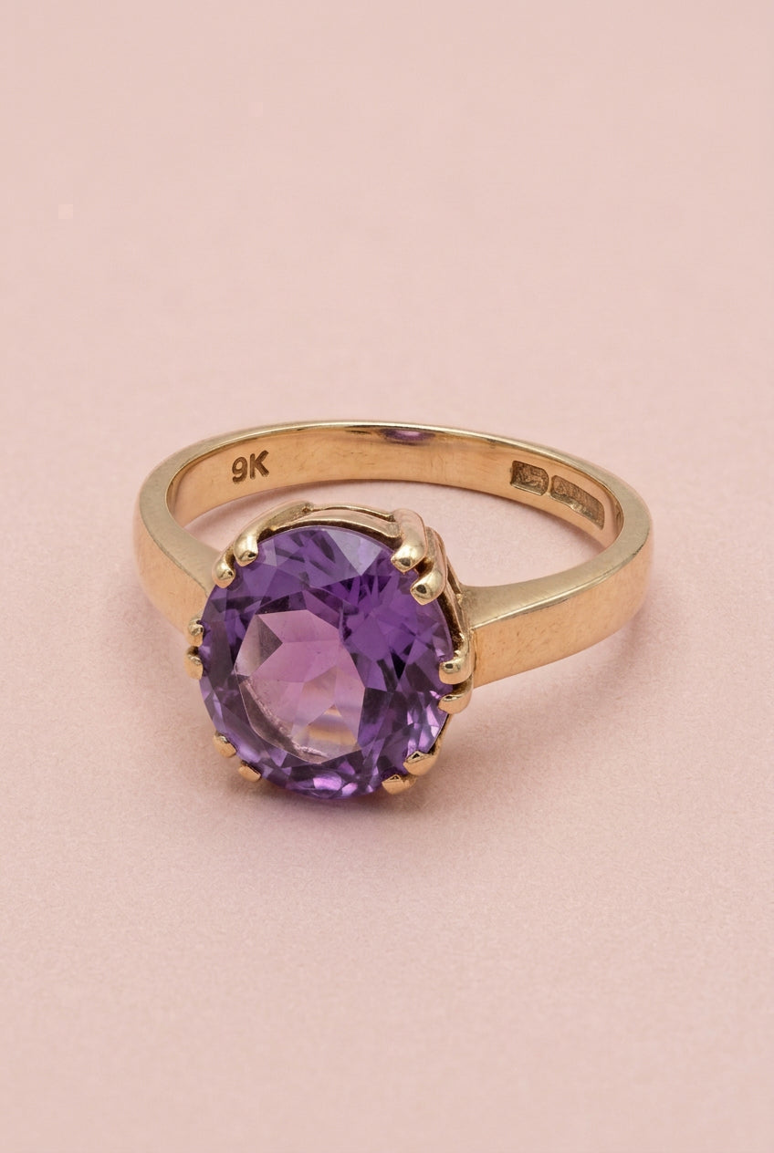 Velvet Light plum, genuine amethyst prong set in 9K gold ring