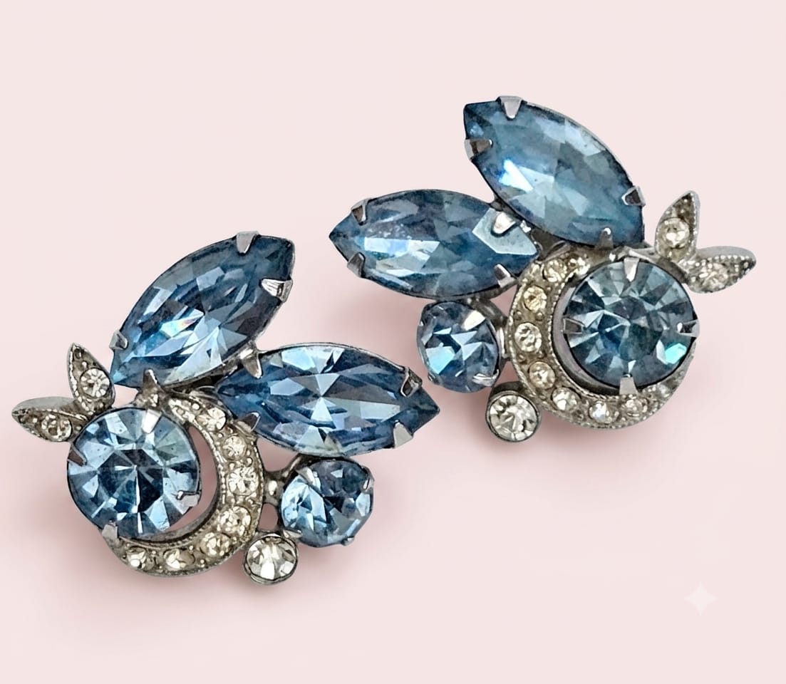 Hypnotic 1950s Weiss clip-on Earrings