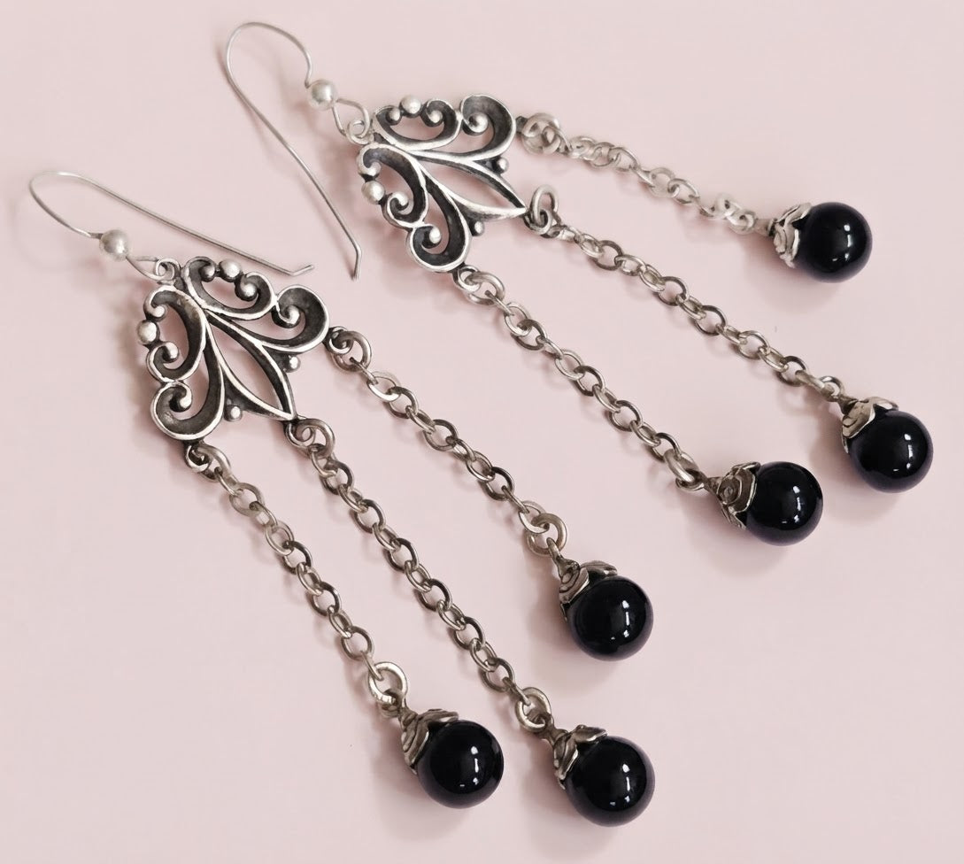 Tantalizing Vintage Dangle Earrings