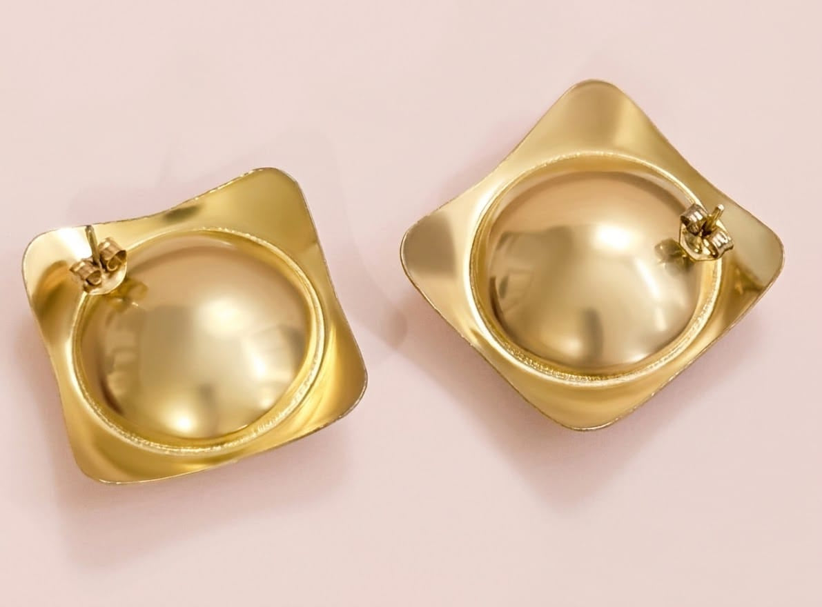 Cool retro Red Striped Gold-tone Post Earrings
