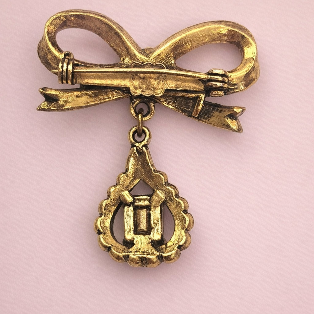 Charming Little Bow Motif Pin